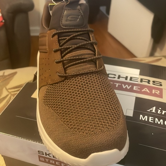 Sketchers memory foam classic fit sneakers for men - Picture 5 of 7